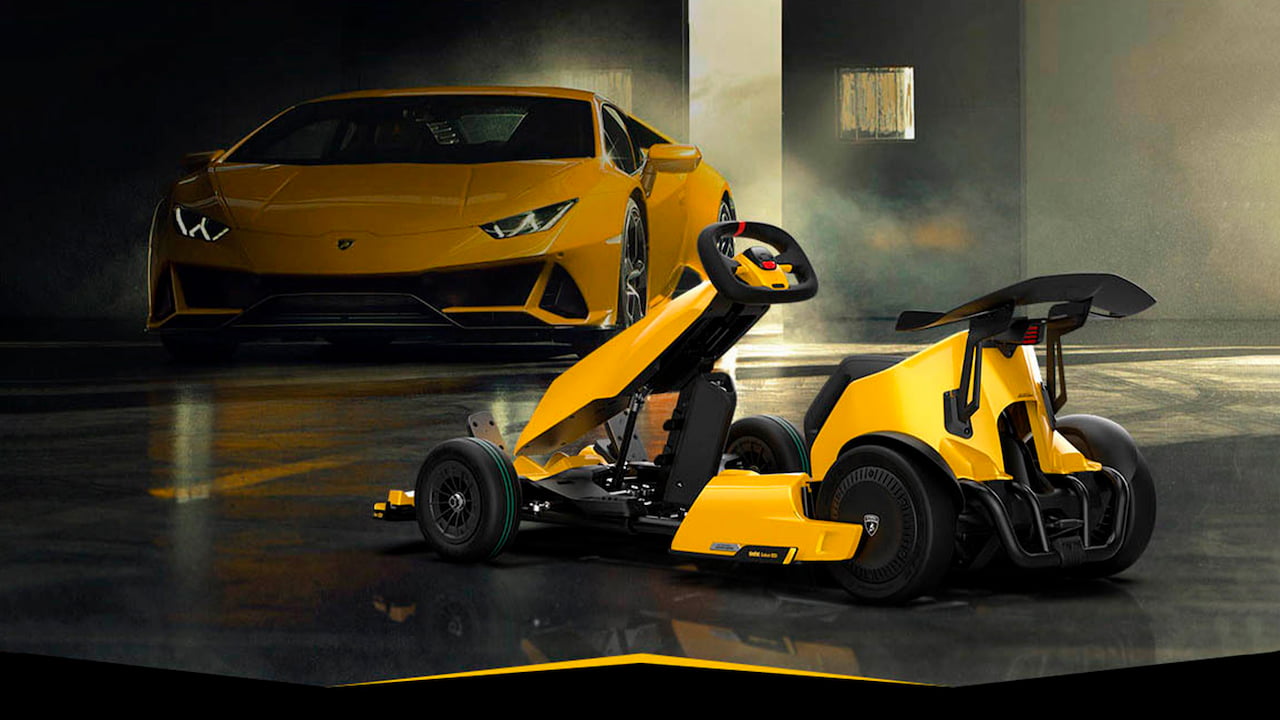 Официальная коллаборация с Lamborghini добавила фирменный жёлтый цвет автомобиля и элементы дизайна бренда