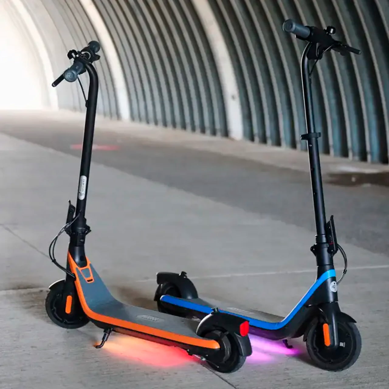 Ninebot C2 Pro оснащён стильной RGB-подсветкой деки