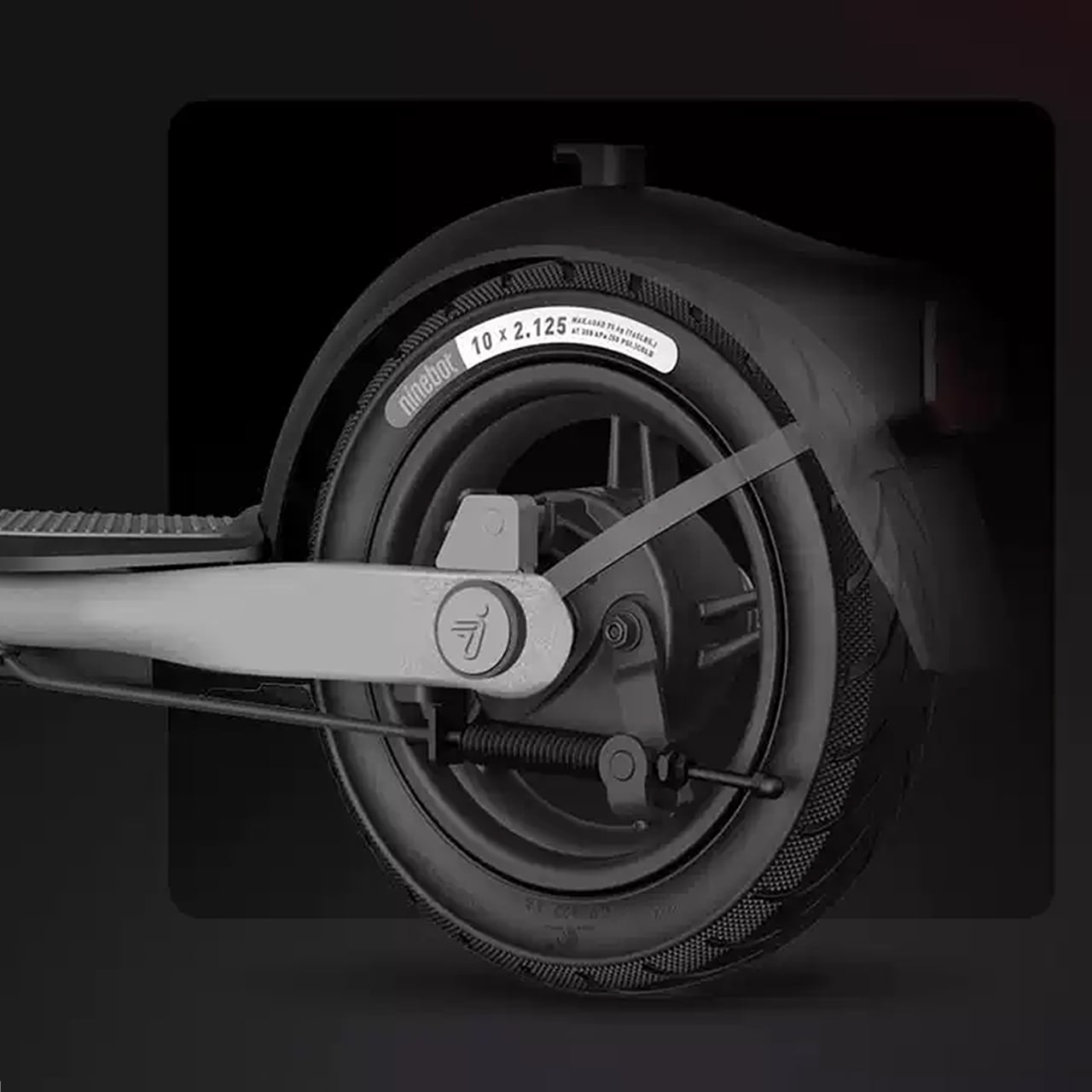 Двойная система торможения в электросамокате Ninebot KickScooter D18W