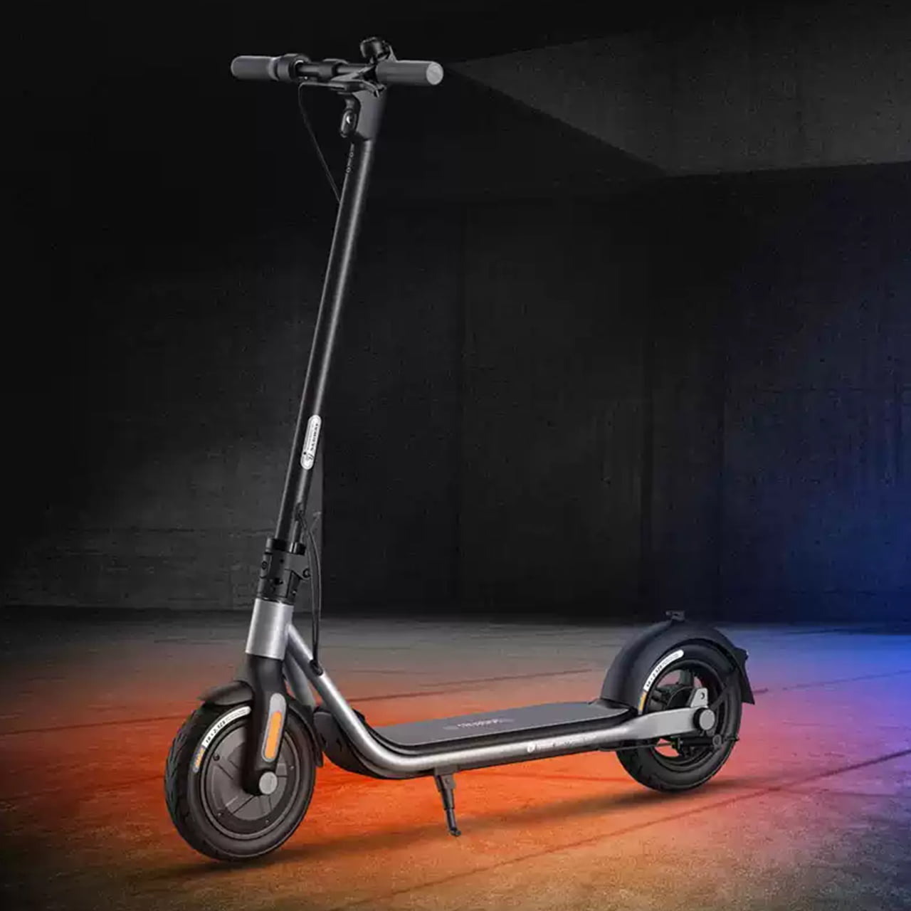 Купить электросамокат Ninebot KickScooter D18W у официального дилера в Москве