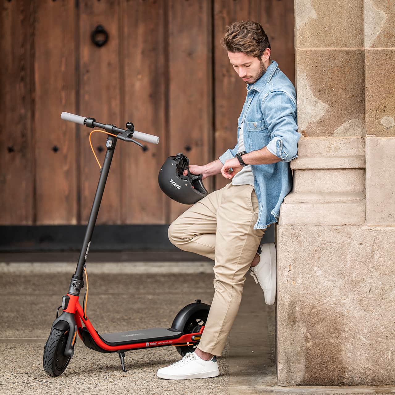 Купить электросамокат Ninebot KickScooter D28 у официального дилера в Москве