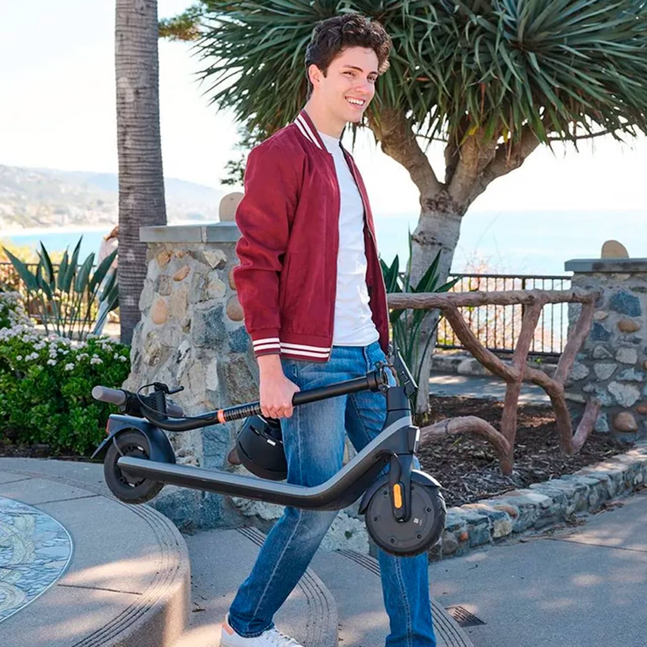 Ninebot KickScooter E2 Plus – это складной электросамокат