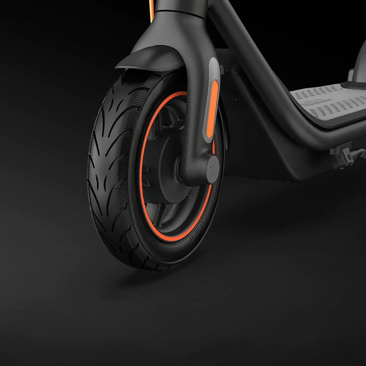 Обновлённые десятидюймовые шины электросамоката Ninebot KickScooter F65