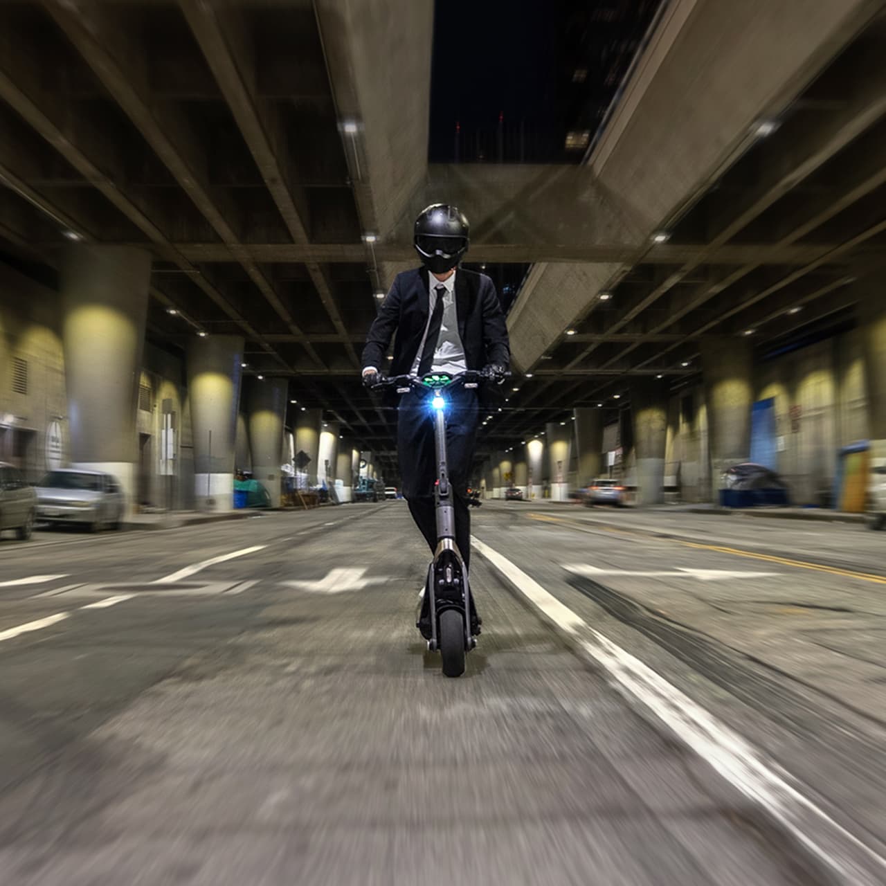 В режиме Boost Mode у Ninebot SuperScooter GT2 включается полная мощность на оба мотор-колеса