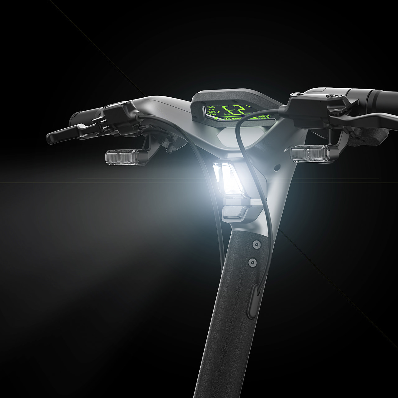 SuperScooter GT2 оснащён мощной фарой на 900 люмен, ходовыми огнями и указателями поворотов