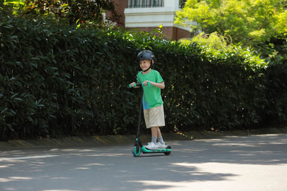 Автоматическое отключение детского электросамоката Ninebot KickScooter Zing A6