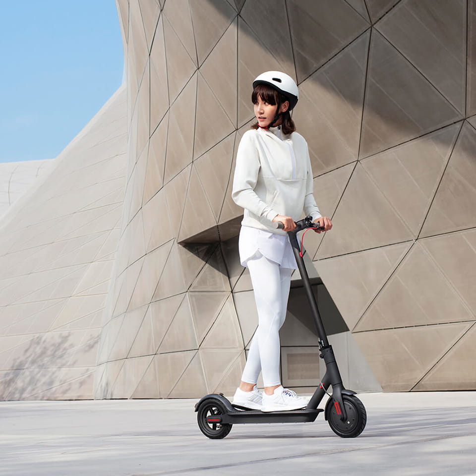 Купить электросамокат Xiaomi Mi Electric Scooter 1S у официального дилера