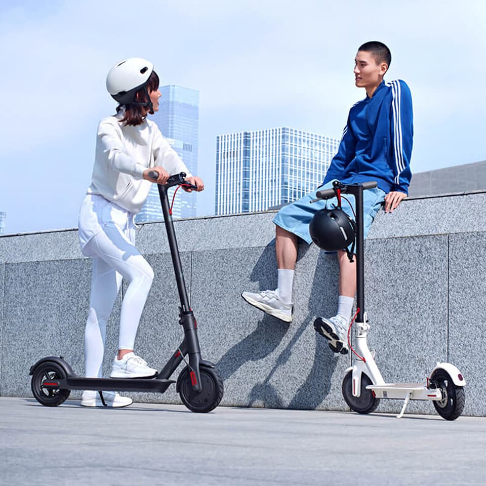 Купить электросамокат Xiaomi Mi Electric Scooter 1S у официального дилера